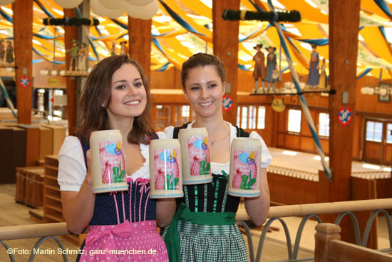 Präsentation des Oktoberfest Maßkrugs 2016 in der Bräu-Rosl (©Foto: Martin Schmitz)